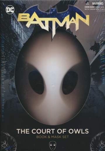 BATMAN THE COURT OF OWLS MASK AND BOOK BOX SET SC Collective work