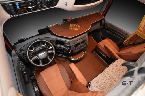 STOLIK PÓŁKA DUŻA BEZ SZUFLADY DAF XF 106 PO 2013R