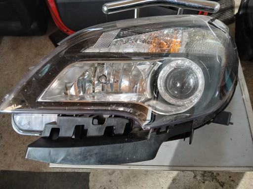 REFLEKTOR LAMPA LEWY PRZÓD OPEL MOKKA 95386945