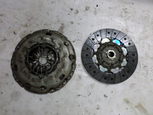 DOCISK TARCZA SPRZĘGŁO VW PASSAT B7 2.0 TDI