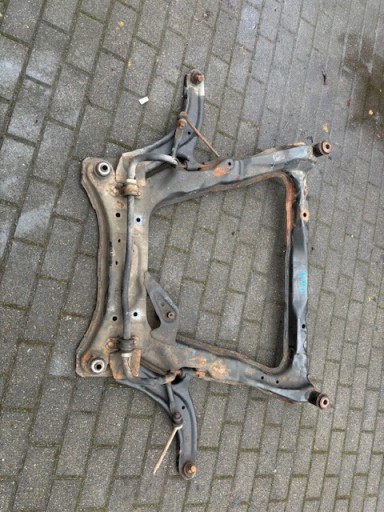WÓZEK SANKI Z WAHACZAMI PRZÓD NISSAN QASHQAI J10 2006-2013