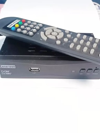 TUNER DVB-T ENERWELL DEKODER TV NAZIEMNEJ DVB-T2 + PILOT