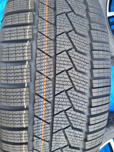 OPONY CONTINENTAL TS830S ZIMA 245/40/21 NOWE 4SZT