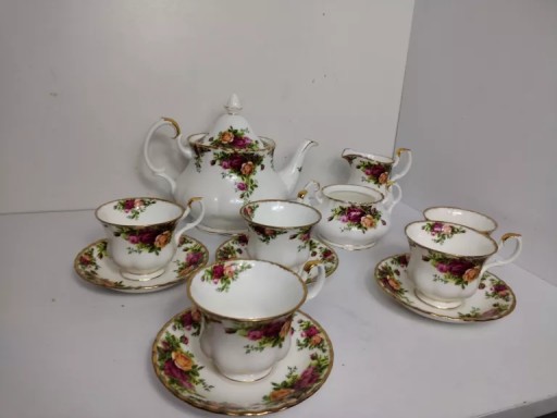 SERWIS KAWOWY Z PORCELANY ROYAL ALBERT 1962