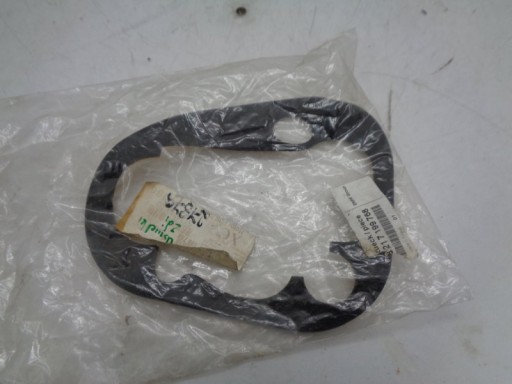 BMW E81 E87 USZCZELKA LAMPY PRAWY TYŁ