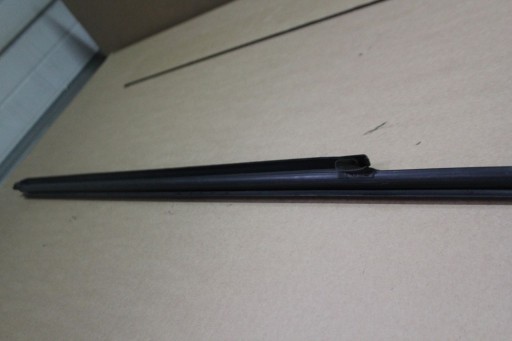 LISTWA USZCZELKA DRZWI VW TOUAREG 7P0937471/472