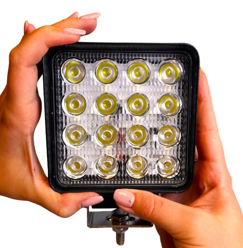 LAMPA ROBOCZA 16 LED SZPERACZ 10-30V 48W GRUBA HALOGEN LEDOWY 16 LED