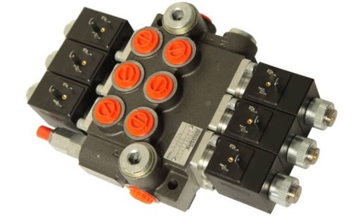 ROZDZIELACZ HYDRAULICZNY 3 sekcje ELEKTRY 40L 24V