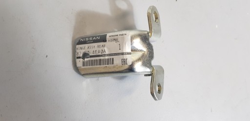 NISSAN QASHQAI ZAWIAS DRZWI 82420-4EA0A