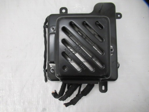 RENAULT CLIO IV CAPTUR WZMACNIACZ BOSE