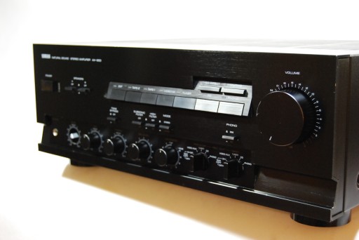 YAMAHA AX-900