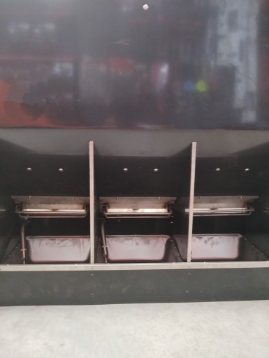 AUTOMAT PASZOWY DLA TUCZNIKÓW NA MOKRO- 3 STANOWISKOWY, MISKA Z STALI KWASU