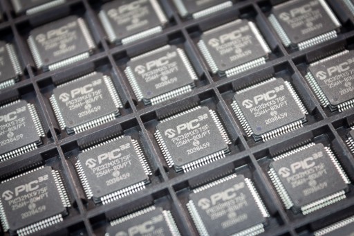Mikrokontroler PIC PIC32MX575F256H-80I/PT