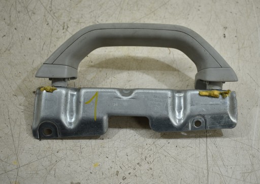 RĄCZKA PRAWA UCHWYT SŁUPEK B VW T5 7H5858150A