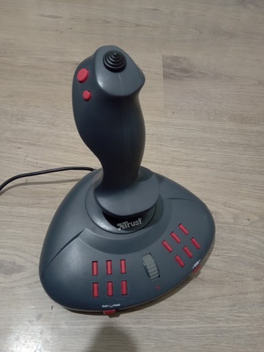 Programowalny joystick TRUST PREDATOR EXTREME