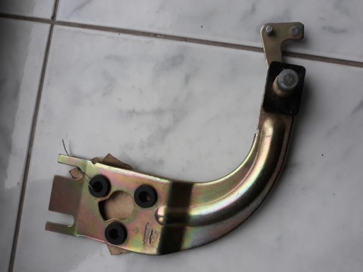FIAT 1500 FSO wspornik mechanizmu wycieraczek