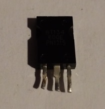BT134/600 TRIAK / 1704M