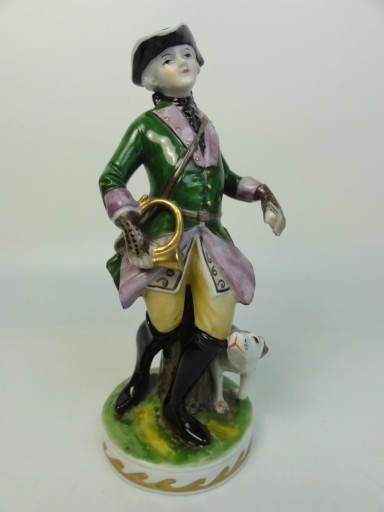 ŁOWCZY - FIGURA PORCELANOWA