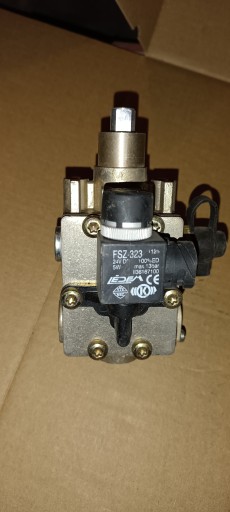 Zawór podnoszenia platformy osi rampowy SV3293