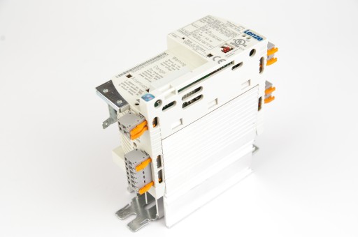 Lenze E82EV371_2C 00490461 Inverter NIESPRAWNY