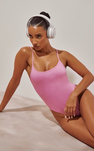 PRETTYLITTLETHING RÓŻOWE BODY NA RAMIĄCZKACH R.40 B556103