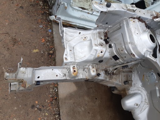 SUZUKI SX4 S CROSS ĆWIARTKA FARTUCH PRAWY PRZÓD PRZEDNI