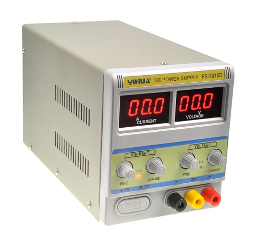 Yihua 3010 D Zasilacz laboratoryjny 30V 10A 2 wyświetlacze CV CC wentylator