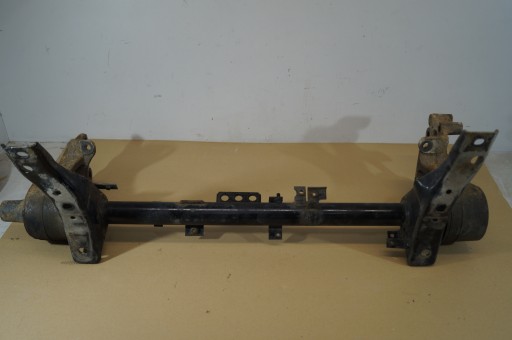 Zawias belka przewrotu Mitsubishi Canter Fuso 7C15