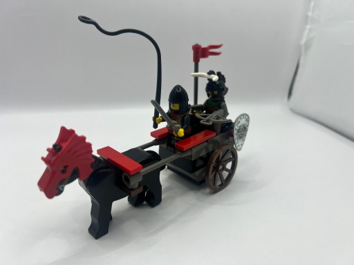 LEGO 4819 Bull's Attack Wagon Castle