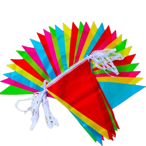 DECORATE PENNANT BANNERS TO FLAGS