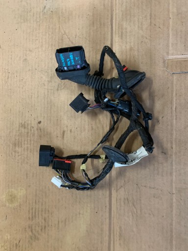 WIĄZKA DRZWI LEWY TYŁ MONDEO MK4 EUROPA KEYLESS