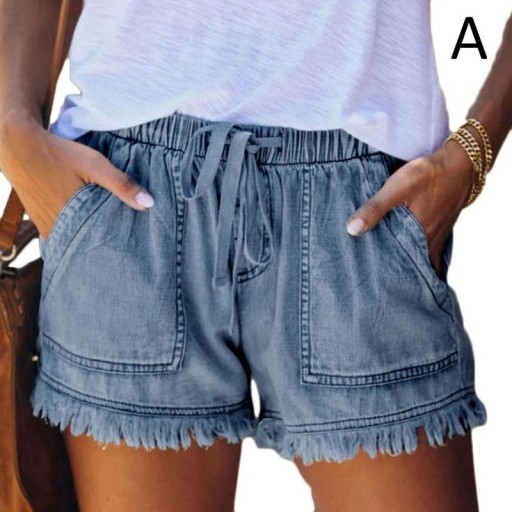 Denim shorts tied with an elastic band