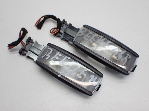 LAMPKA WNĘTRZA KABINY ORYGINAŁ VW BEETLE 5C 14R