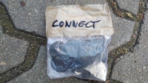 FORD TRANSIT CONNECT SPINKI WYGŁUSZENIE MASKI