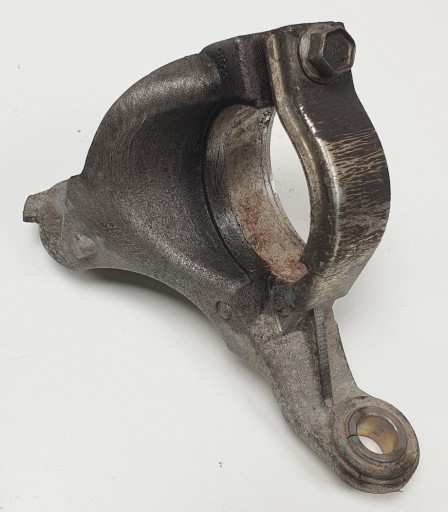 ŁAPA PODPORA PÓŁOSI DACIA DUSTER II DCI 397747134R