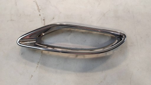 CHROM RAMKA WYDECHU LEWA MERCEDES C-KLASA W205