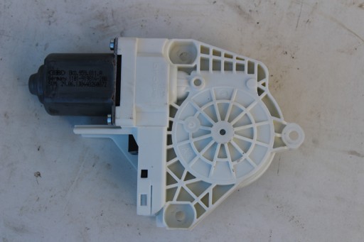 SILNICZEK PODNOSZENIA SZYBY P.T 8K0959811A AUDI A1
