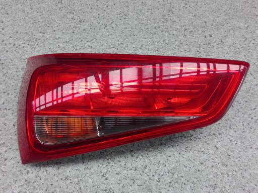 LAMPA LEWA TYLNA - AUDI A1 8X 2011