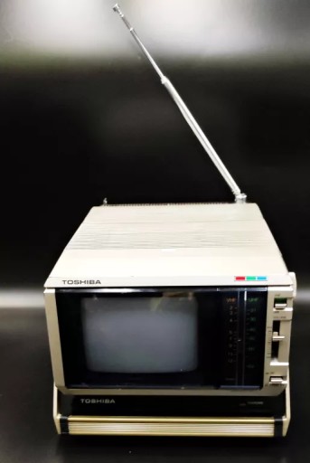 STARY TELEWIZOR PRZENOŚNY TOSHIBA MODEL NR.: C-500
