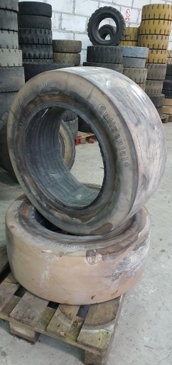 Opona pełna 355/50-20 Continental