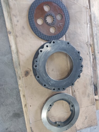 HAMULEC TYŁ DOCISK TARCZA CYLINDER 87608920 CIĄGNIK STEYR 6140 2012R