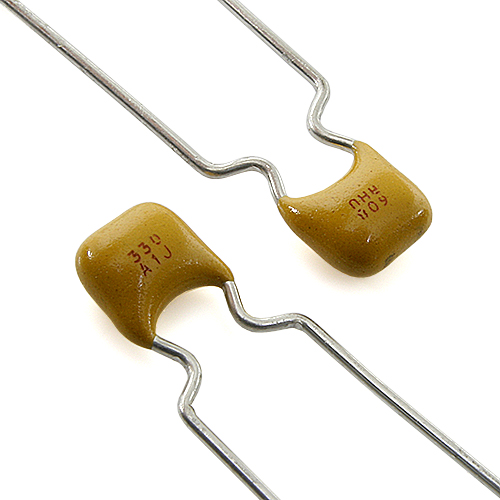 [50szt] SR211A330JARTR1 33pF 100V NPO C0G R5.08
