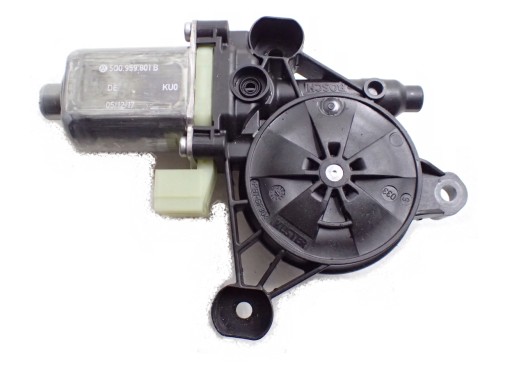 AUDI S3 8V SILNICZEK SZYBY 5Q0959801B