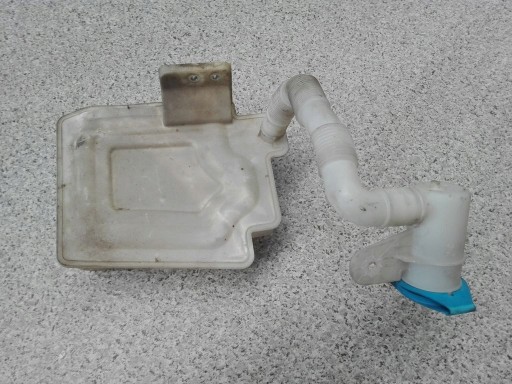 ZBIORNIK PŁYNU DO SPRYSKIWACZY - SEAT ALTEA 04-09