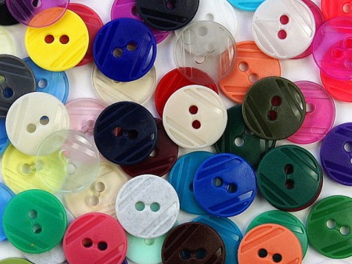 GUZIKI 15mm PLASTIKOWE 2 DZIURKI mix kolorów 50szt