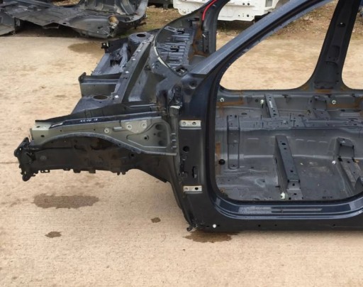 VOLVO XC40 PODŁUŻNICA ĆWIARTKA PRZÓD PRZEDNIA LEWA