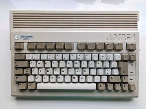 *** COMMODORE AMIGA 600 A600 rev.1 // retro_fanatic // ***