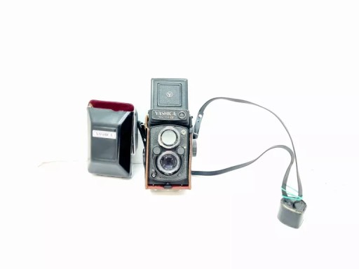 APARAT YASHICA MAT-124G W ETUI