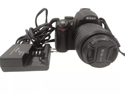 APARAT NIKON D5000 Z OBIEKTYWEM I ŁADOWARKĄ
