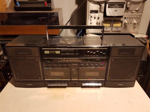 Radiomagnetofon FUNAI SR-8700.kolekcjomerski